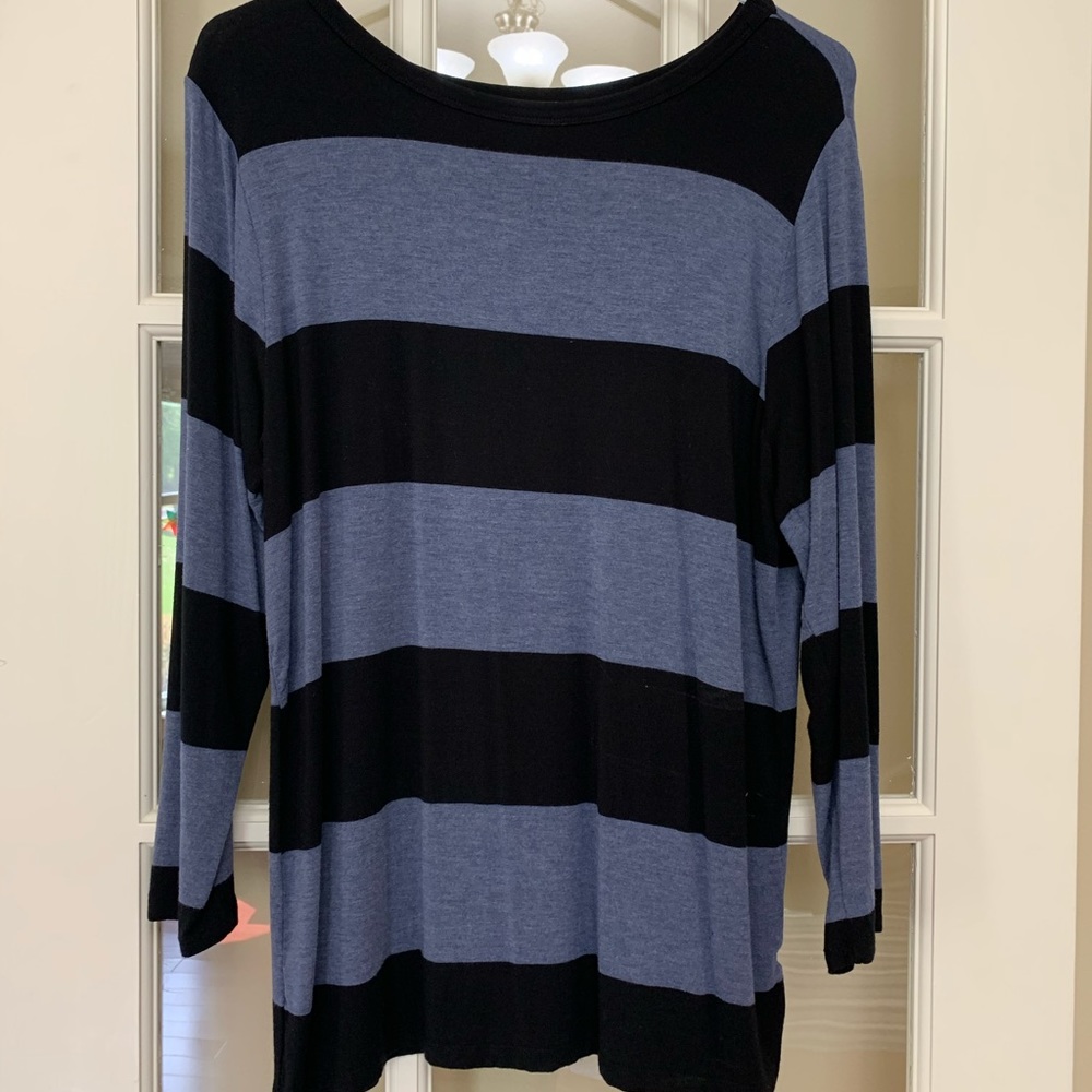 Long sleeve tee